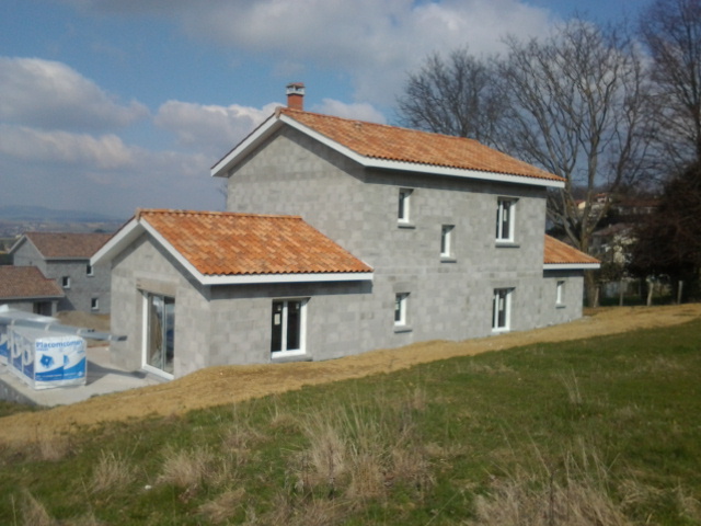 Maison de trois volumes de 120 m² avec 4 chambres