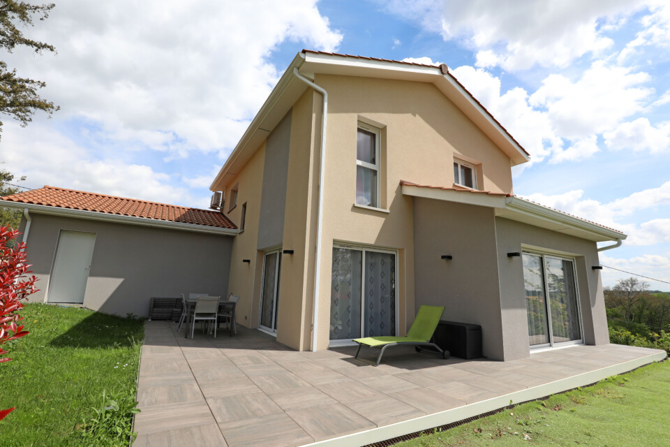 Maison à Chuzelles (38200)