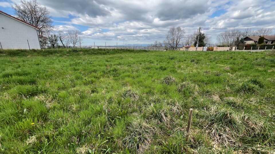 TERRAIN 823 m² ST DIDIER DE LA TOUR